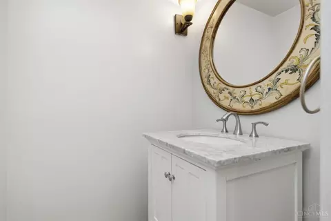 Bath - 7803 Ayers Rd, Cincinnati, OH 45255 photo 1 of 8