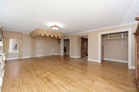 Bedroom - 7803 Ayers Rd, Cincinnati, OH 45255 photo 5 of 9