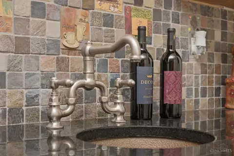 Kitchen - 7803 Ayers Rd, Cincinnati, OH 45255 photo 3 of 14