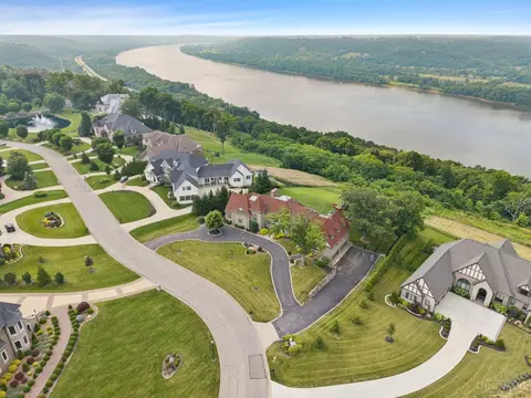 View/Area - 7803 Ayers Rd, Cincinnati, OH 45255 photo 7 of 10
