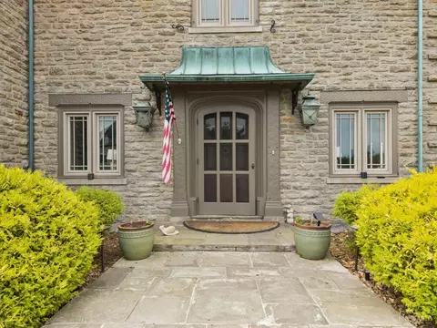 Exterior - 7803 Ayers Rd, Cincinnati, OH 45255 photo 3 of 10