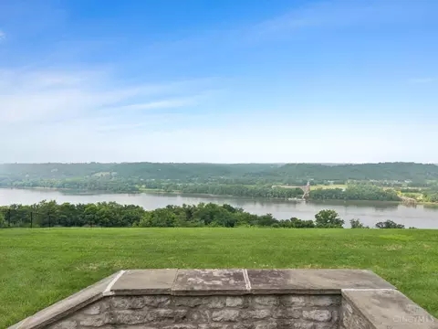 View/Area - 7803 Ayers Rd, Cincinnati, OH 45255 photo 2 of 10