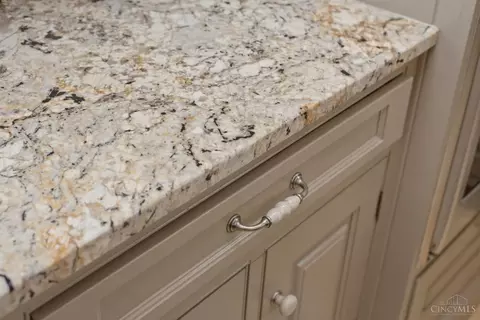 Kitchen - 7803 Ayers Rd, Cincinnati, OH 45255 photo 5 of 14