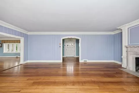 Living - 7803 Ayers Rd, Cincinnati, OH 45255 photo 4 of 9