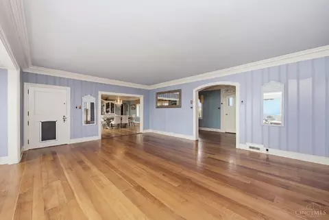 Living - 7803 Ayers Rd, Cincinnati, OH 45255 photo 5 of 9