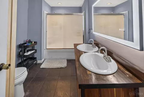 Bath - 16103 Moon Rd, Mount Orab, OH 45154 photo 1 of 2