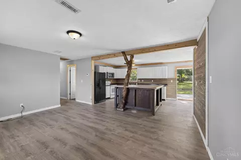 Living - 16103 Moon Rd, Mount Orab, OH 45154 photo 3 of 3