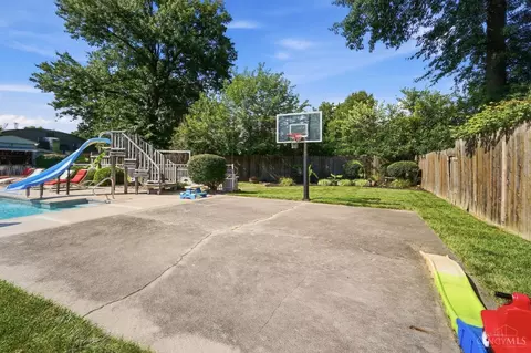 Exterior - 680 Silverhedge Dr, Cincinnati, OH 45231 photo 18 of 18