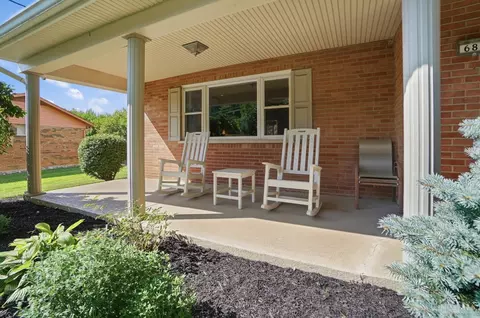 Exterior - 680 Silverhedge Dr, Cincinnati, OH 45231 photo 3 of 18