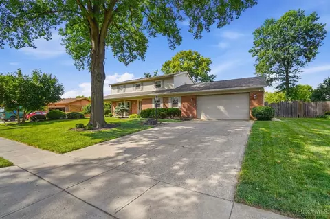 Exterior - 680 Silverhedge Dr, Cincinnati, OH 45231 photo 2 of 18