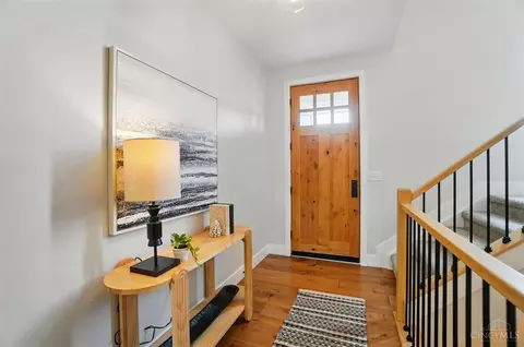 Entry Way - 4846 Myrtle Ave, Blue Ash, OH 45242 photo 1 of 6
