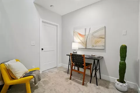 Entry Way - 4846 Myrtle Ave, Blue Ash, OH 45242 photo 5 of 6