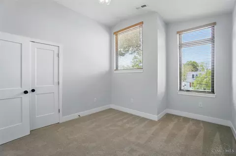 Bedroom - 4846 Myrtle Ave, Blue Ash, OH 45242 photo 5 of 6