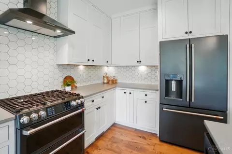 Kitchen - 4846 Myrtle Ave, Blue Ash, OH 45242 photo 6 of 7