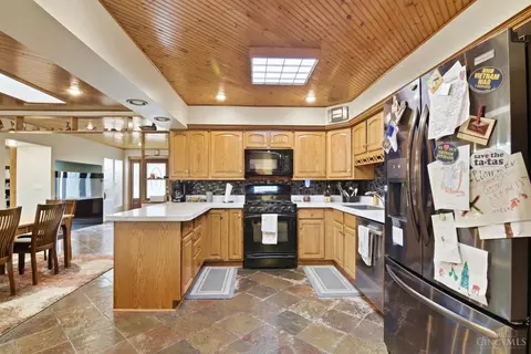 Kitchen - 4831 Klatte Rd, Cincinnati, OH 45244 photo 1 of 4