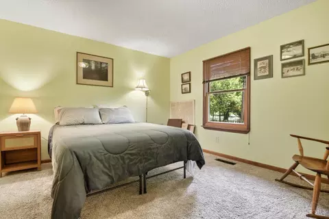 Bedroom - 4831 Klatte Rd, Cincinnati, OH 45244 photo 1 of 5