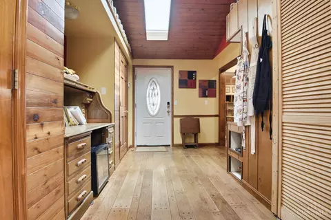 Entry Way - 4831 Klatte Rd, Cincinnati, OH 45244 photo 1 of 3