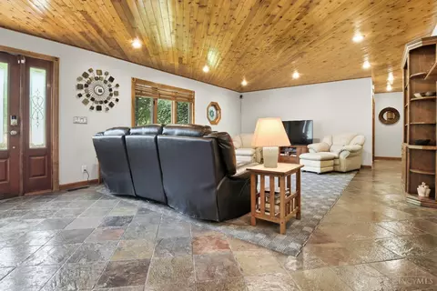 Living - 4831 Klatte Rd, Cincinnati, OH 45244 photo 1 of 3