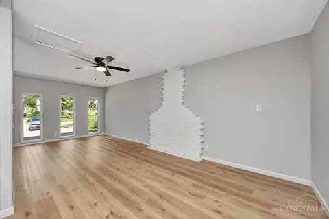 Living - 10766 Shadowridge Ln, Cincinnati, OH 45240 photo 2 of 11