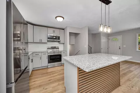 Kitchen - 10766 Shadowridge Ln, Cincinnati, OH 45240 photo 4 of 4