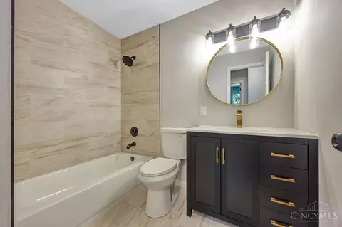 Bath - 10766 Shadowridge Ln, Cincinnati, OH 45240 photo 2 of 2