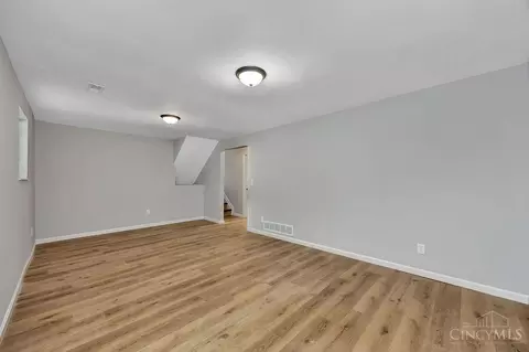 Living - 10766 Shadowridge Ln, Cincinnati, OH 45240 photo 9 of 11