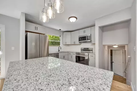 Kitchen - 10766 Shadowridge Ln, Cincinnati, OH 45240 photo 1 of 4