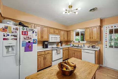 Kitchen - 6417 Mapleton Ave, Cincinnati, OH 45233 photo 2 of 3