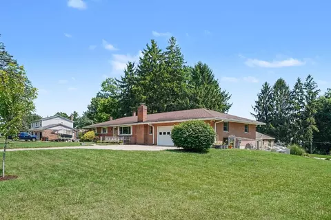 Exterior - 6417 Mapleton Ave, Cincinnati, OH 45233 photo 2 of 5
