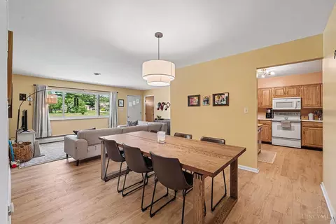 Dining - 6417 Mapleton Ave, Cincinnati, OH 45233 photo 3 of 3