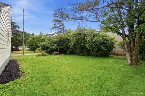 Exterior - 3548 Eyrich Rd, Cincinnati, OH 45248 photo 4 of 7