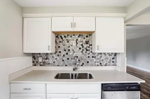 Kitchen - 3548 Eyrich Rd, Cincinnati, OH 45248 photo 4 of 4