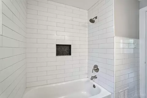 Bath - 3548 Eyrich Rd, Cincinnati, OH 45248 photo 3 of 4