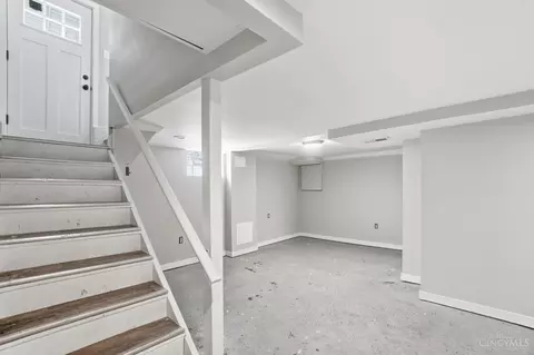 Entry Way - 3548 Eyrich Rd, Cincinnati, OH 45248 photo 3 of 3