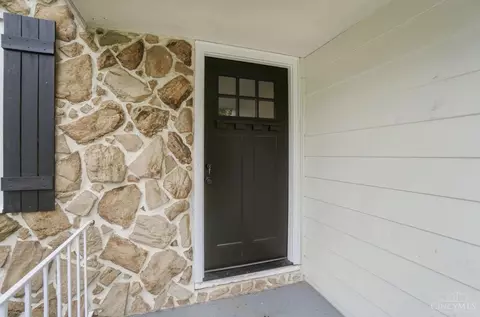 Entry Way - 3548 Eyrich Rd, Cincinnati, OH 45248 photo 1 of 3