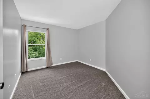 Bedroom - 2254 Candlemakers Ln, Maineville, OH 45039 photo 4 of 14