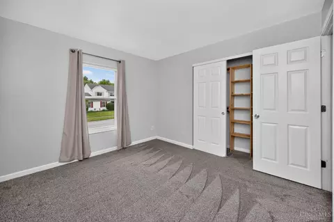 Bedroom - 2254 Candlemakers Ln, Maineville, OH 45039 photo 7 of 14