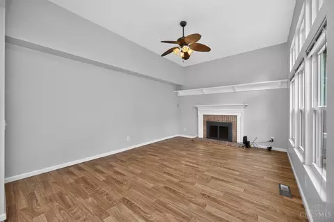 Living - 2254 Candlemakers Ln, Maineville, OH 45039 photo 6 of 7
