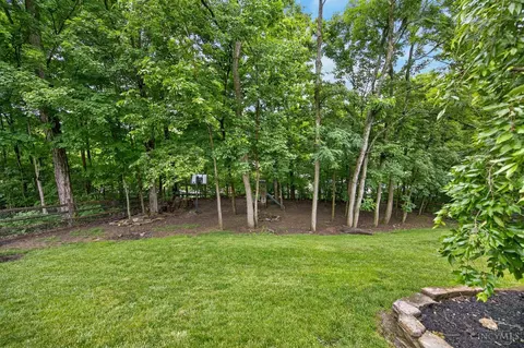 Exterior - 2254 Candlemakers Ln, Maineville, OH 45039 photo 11 of 13