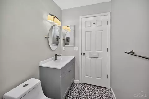 Bath - 2254 Candlemakers Ln, Maineville, OH 45039 photo 8 of 9