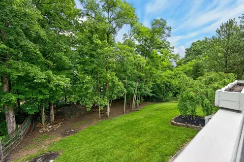 Exterior - 2254 Candlemakers Ln, Maineville, OH 45039 photo 10 of 13