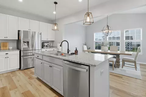 Kitchen - 1219 Michael Dr, Harrison, OH 45030 photo 2 of 6