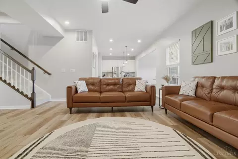 Living - 1219 Michael Dr, Harrison, OH 45030 photo 3 of 4
