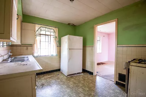6402 Stover Ave, Golf Manor, OH 45237 photo 7