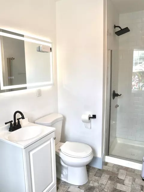 Bath - 3616 Madison Rd, Cincinnati, OH 45209 photo 1 of 4