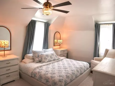 Bedroom - 3616 Madison Rd, Cincinnati, OH 45209 photo 1 of 4