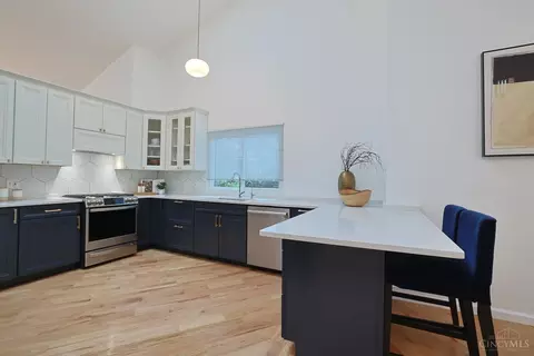 Kitchen - 4489 Chesswick Dr, Blue Ash, OH 45242 photo 3 of 5