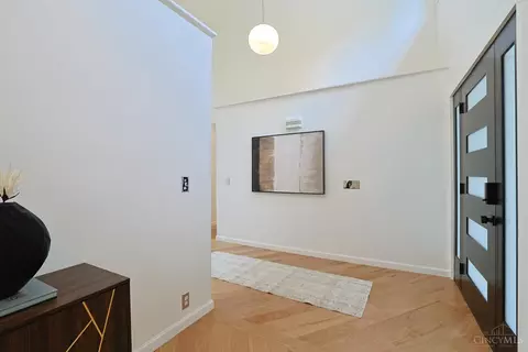 Entry Way - 4489 Chesswick Dr, Blue Ash, OH 45242 photo 3 of 3
