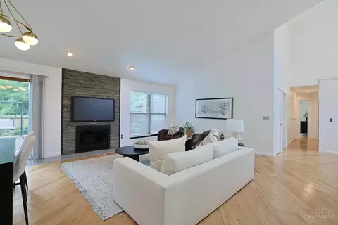 Living - 4489 Chesswick Dr, Blue Ash, OH 45242 photo 5 of 7