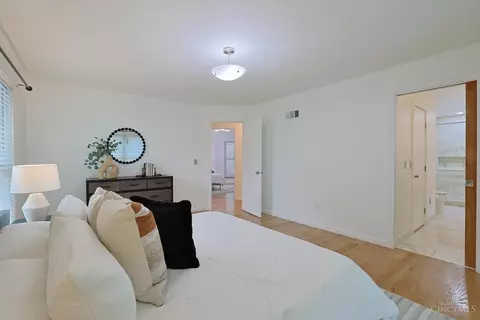 Bedroom - 4489 Chesswick Dr, Blue Ash, OH 45242 photo 5 of 8